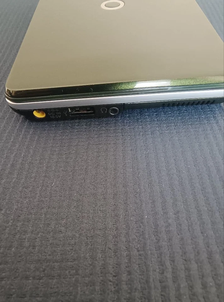 Sony VAIO VGN-P90HS Type P Atom Z540 2GB RAM 60GB HDD 8" Netbook Black - Image 4 of 4