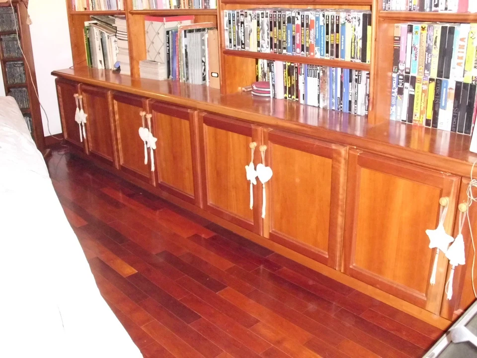 Libreria artigianale in ciliegio L 360 p 52 h 245 - Immagine 2 di 3