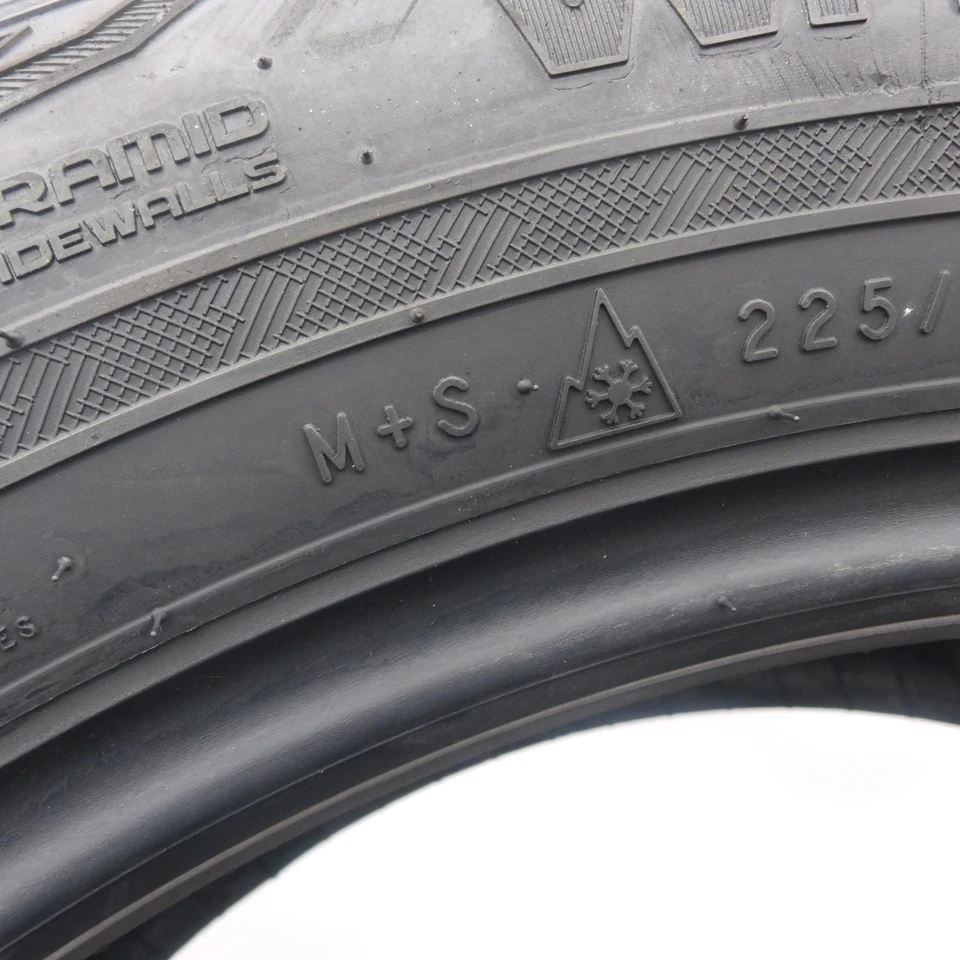 225 55 18 2x NOKIAN 225/55 R18 102H XL WR SUV3 Neumáticos De Invierno 2017 6,5mm - Imagen 2 de 4