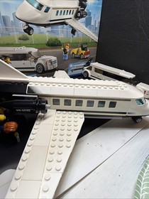 LEGO CITY: Airport VIP Service (60102) With Box READ