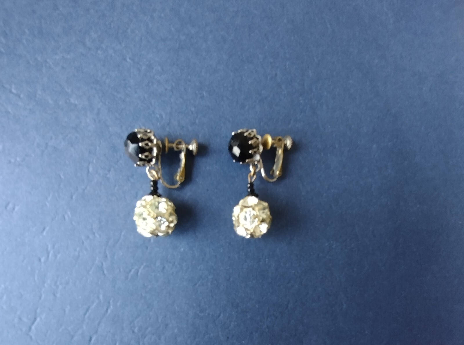 Vintage Miriam Haskell Signed Clip On Earrings. - image 3