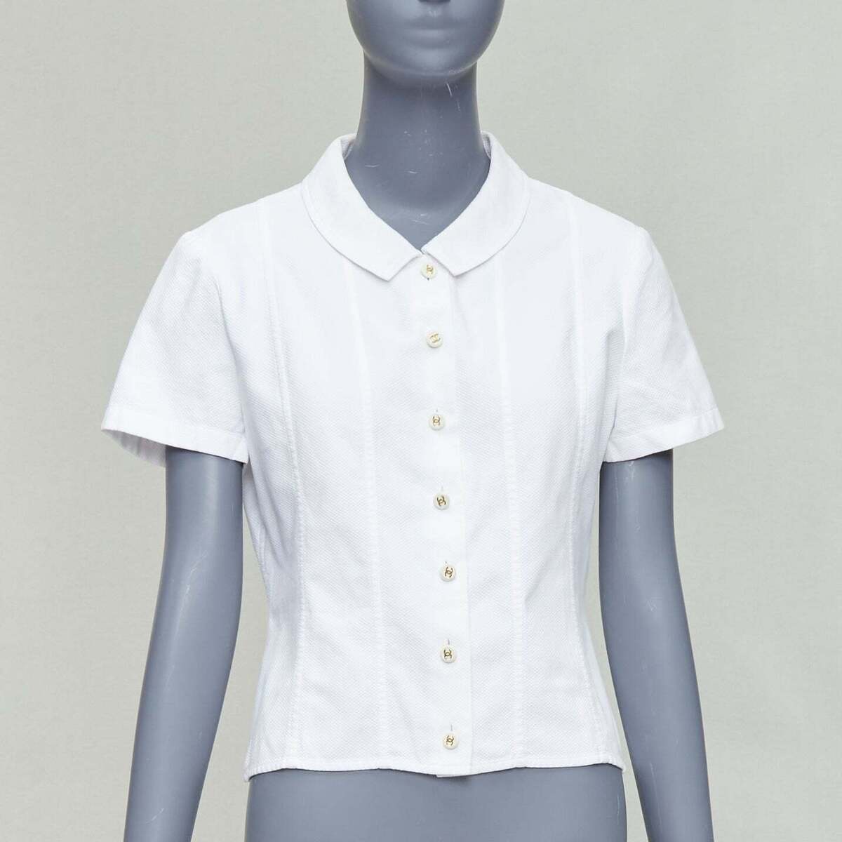 CHANEL Vintage 1990's white cotton gold CC logo button CHANEL Vintage 1990's white cotton gold CC logo button