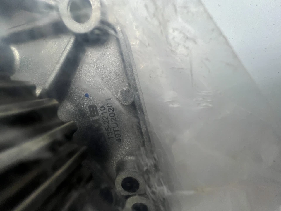 Сменный водяной насос двигателя в сборе GMB 135-2210 для Acura Integra 1994-1995 годов выпуска - Изображение 3 из 4