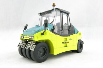 USK 31016 Ammann ART 280 Tire Roller 1/50 Brand-new MIB