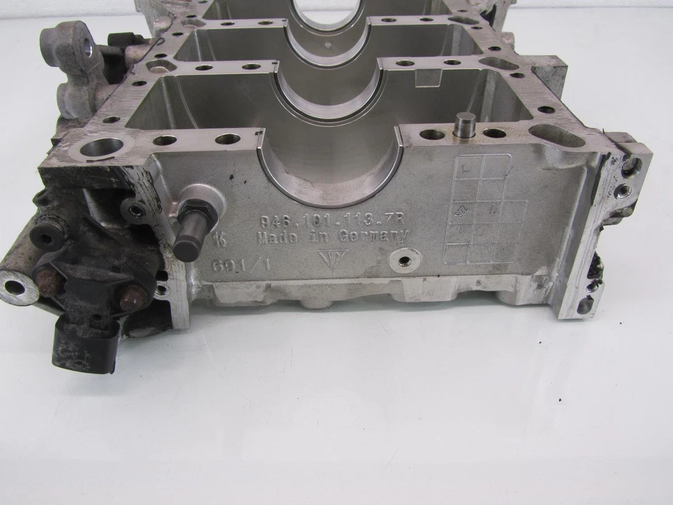 Carcaça do virabrequim bloco curto motor 15-16 PORSCHE MACAN 3.0L 946101113 - Imagem 2 de 4