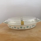 Vintage Pyrex White Blue Snowflake 1 1/2 Quart Divided Casserole Dish with Lid