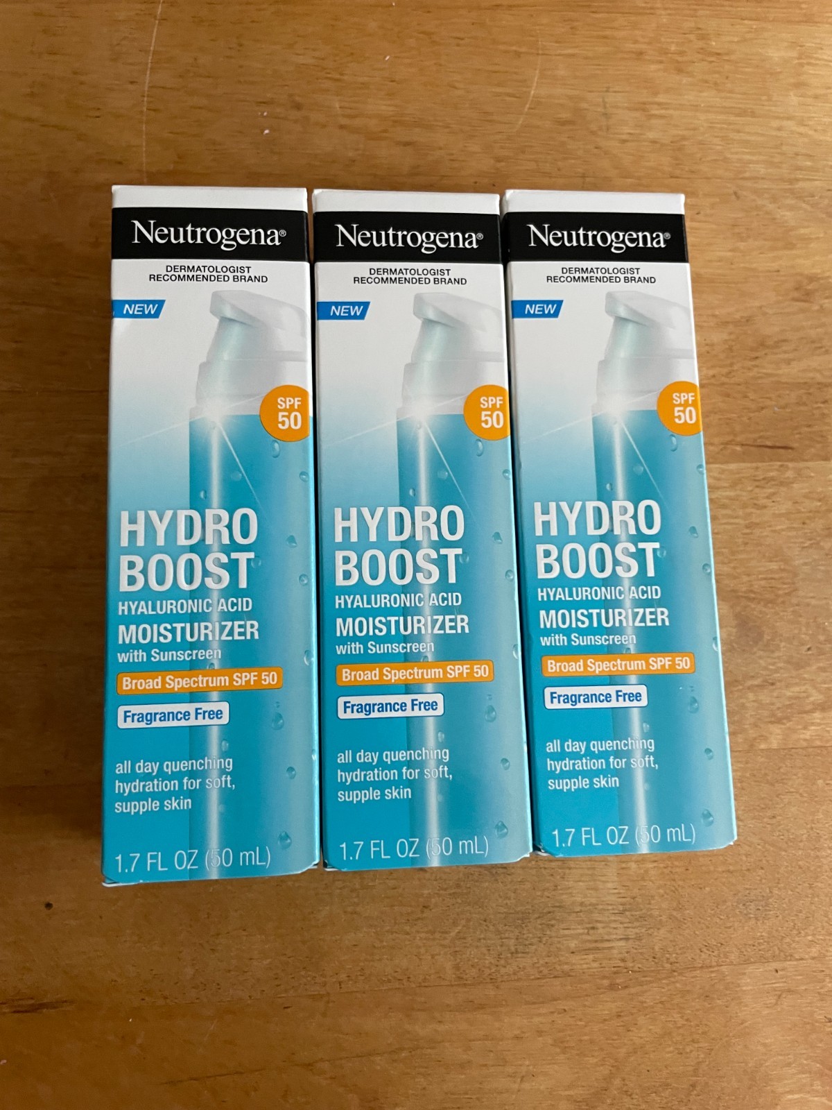 Neutrogena Hydro Boost Hyaluronic Acid Moisturizer with SPF 1.7 oz