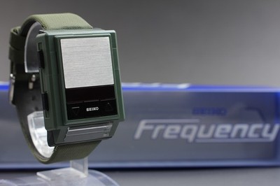 MINT Box Paper] Vintage SEIKO FREQUENCY B010-4000 Tetsuya Komuro