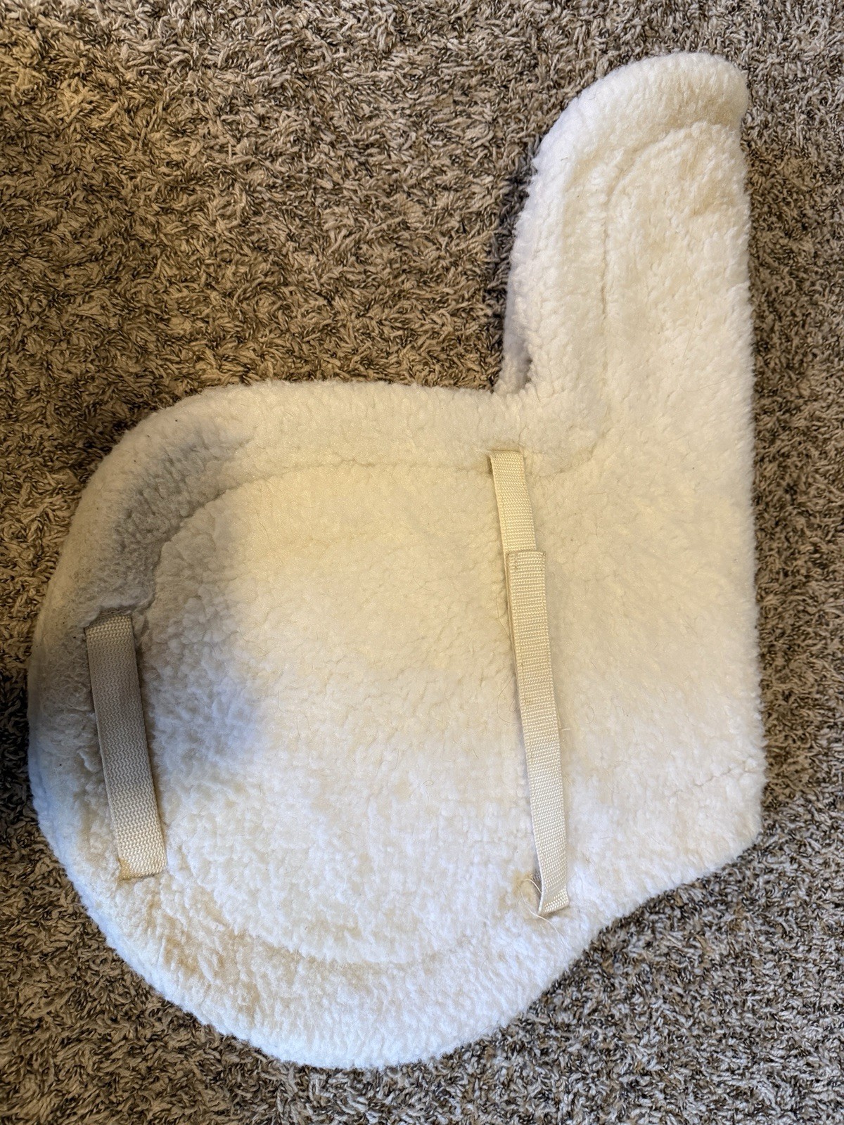 Toklat SuperQuilt White Fleece Shaped English Hunter Jumper Saddle Pad