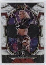 2023 Panini Select WWE Concourse White Prizm 68/125 Nikkita Lyons #75 ld5