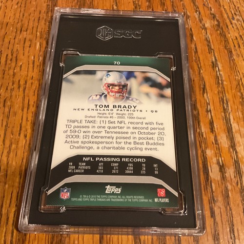 2010 Topps Triple Threads Emerald /299 Tom Brady #70 SGC 8 - Picture 4 of 4