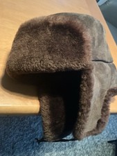 Fellmütze mit Wildleder