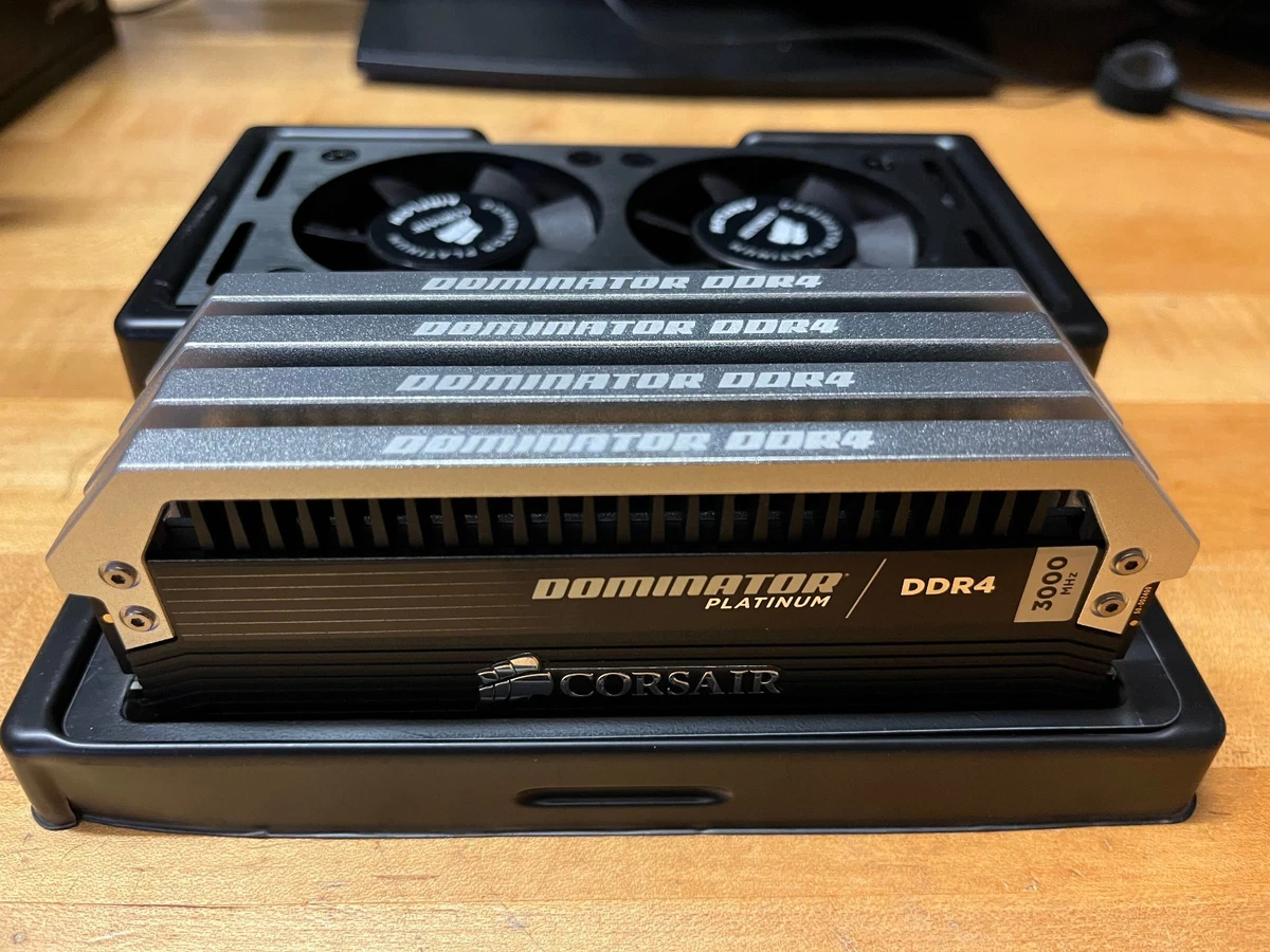 Corsair Computer PC4-24000 (DDR4-3000) Bus Speed RAM 4 Modules for