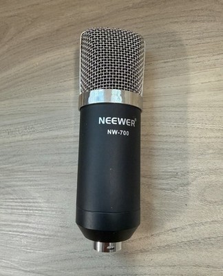 Neewer NW-700 Condenser Microphone Phantom Powered XLR 3-Pin Wired Black/Silver