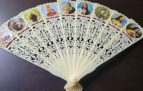 Ventilador de mano vintage de plástico o celuloide hecho en Italia cinta roja de 6 1/2 pulgadas - Imagen 4 de 9