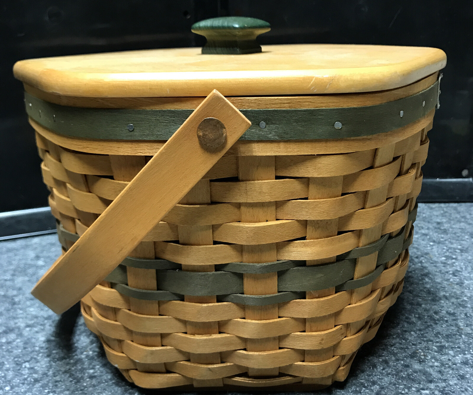 LONGABERGER 1997 Christmas Snowflake Basket-2 Protectors, Liner, Lid & Tie-On