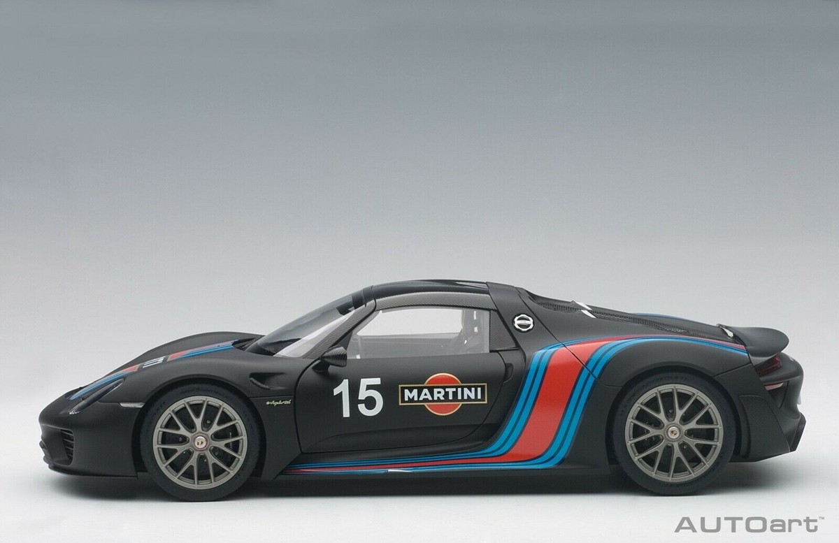 1/18 Porsche 918 Spyder Weissach Package Black /Martini