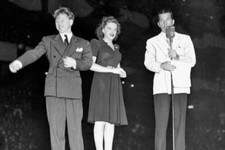 Mickey Rooney and Judy Garland with Ed Sullivan at the Harvest Moo  4x6 Photo