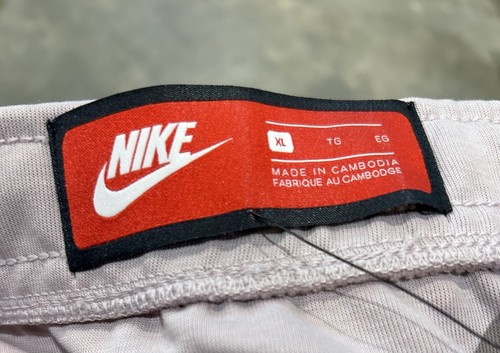 Nike Sportswear Tech Fleece Shorts Mens XL Pink Swoosh - Picture 5 of 8