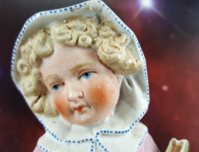 ANTIQUE CONTE BOEHME HEAVY PORCEALIN RICH GIRL FIGURINE #1433 POESSNECK GERMANY