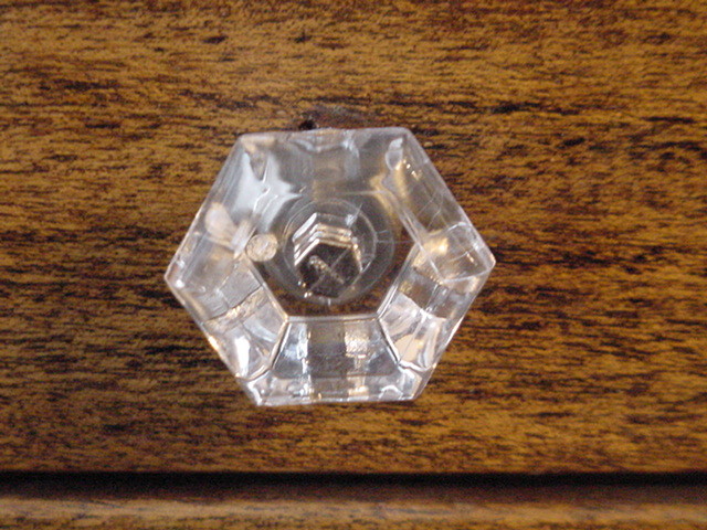 Modern Hexagon 1-1/4 in. (32mm) Satin Nickel and Clear Acrylic Cabinet Knob Modern Hexagon 1-1/4 in. (32mm) Satin Nickel and Clear Acrylic Cabinet Knob