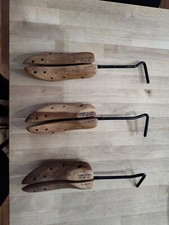 Three Vintage Women  s Wooden Shoe Stretchers / Trees Size Large 9 - 11 Taiwan