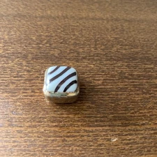 Limoges Trinket Box Muffin Bon Bon Desert Inserts