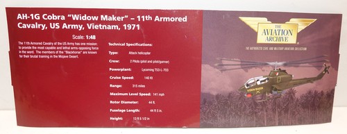 Corgi 51202 US Marines AH-1G Huey-Cobra "Widow Maker"Attack Helicopter U.S.M.C. - Picture 7 of 8