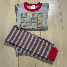 Hanna Andersson Star Wars Gray and Red Striped Pajama Set 10