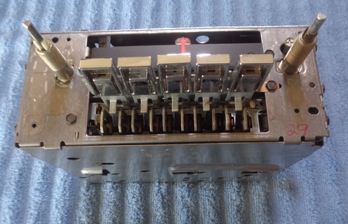 MINT NEW Genuine GM 1980s-90s Delco 2700 Series "Corporate" AM FM Stereo Radio - Picture 24 of 24