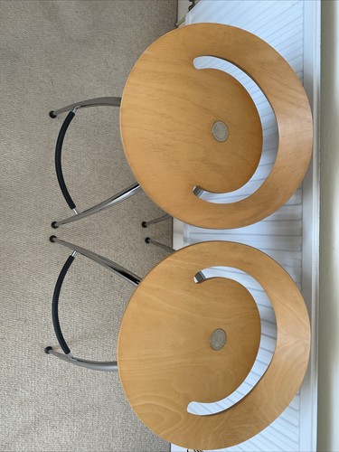 Lyra Hocker von Design Group Italia in Buche geformte Sitze. In schönem Zustand