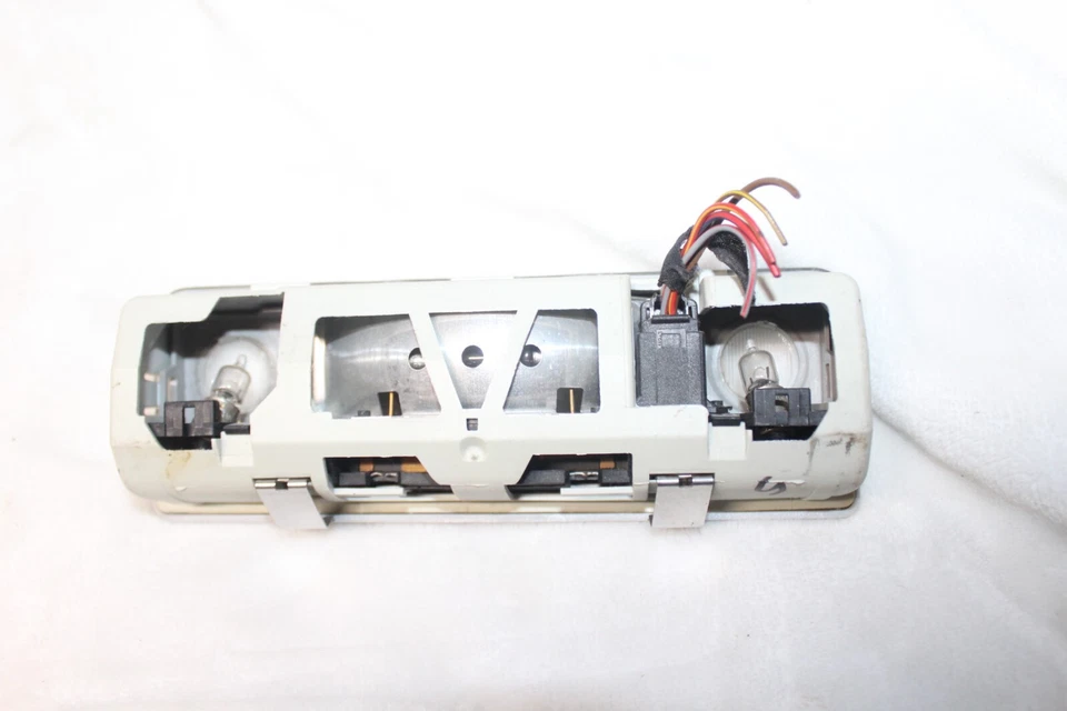 96-03 宝马 525i 528i 540i m5 740i 740il 圆顶地图灯头组件灰色 — 第 2/2 张图片