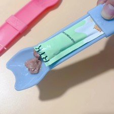 Cat Treat Squeeze Spoon Feeder for Lickable Wet Snacks Pet Feeding Tool UK