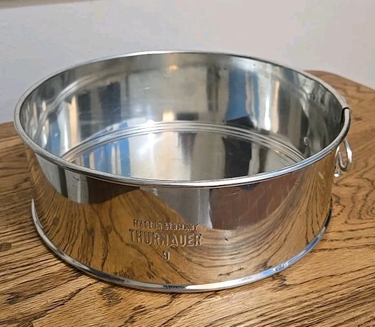 Vintage Thurnauer 9" Spring Form Cake Pan Germany Baking EUC
Opens in a new window or tab