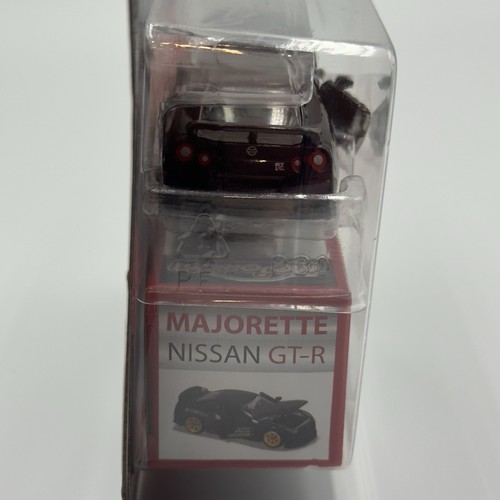 Majorette Deluxe Cars Nissan GT-R (Purple w/Gold Rims) - Picture 5 of 6