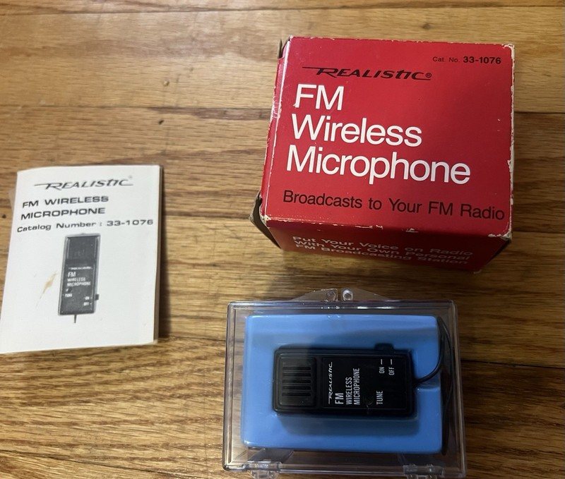 Broadcast to FM Wireless Microphone Vintage Radio Shack Realistic Brand