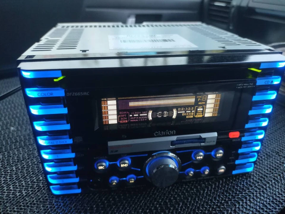 Reproductor de CD de audio para automóvil Clarion DFZ665MC 2 DIN funcionamiento panel de iluminación confirmado Foto 4 de 4