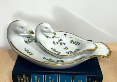 Porcelaine du lys Royal Limoges Authentique Swans Aux Barbeaux Gold Porcelain