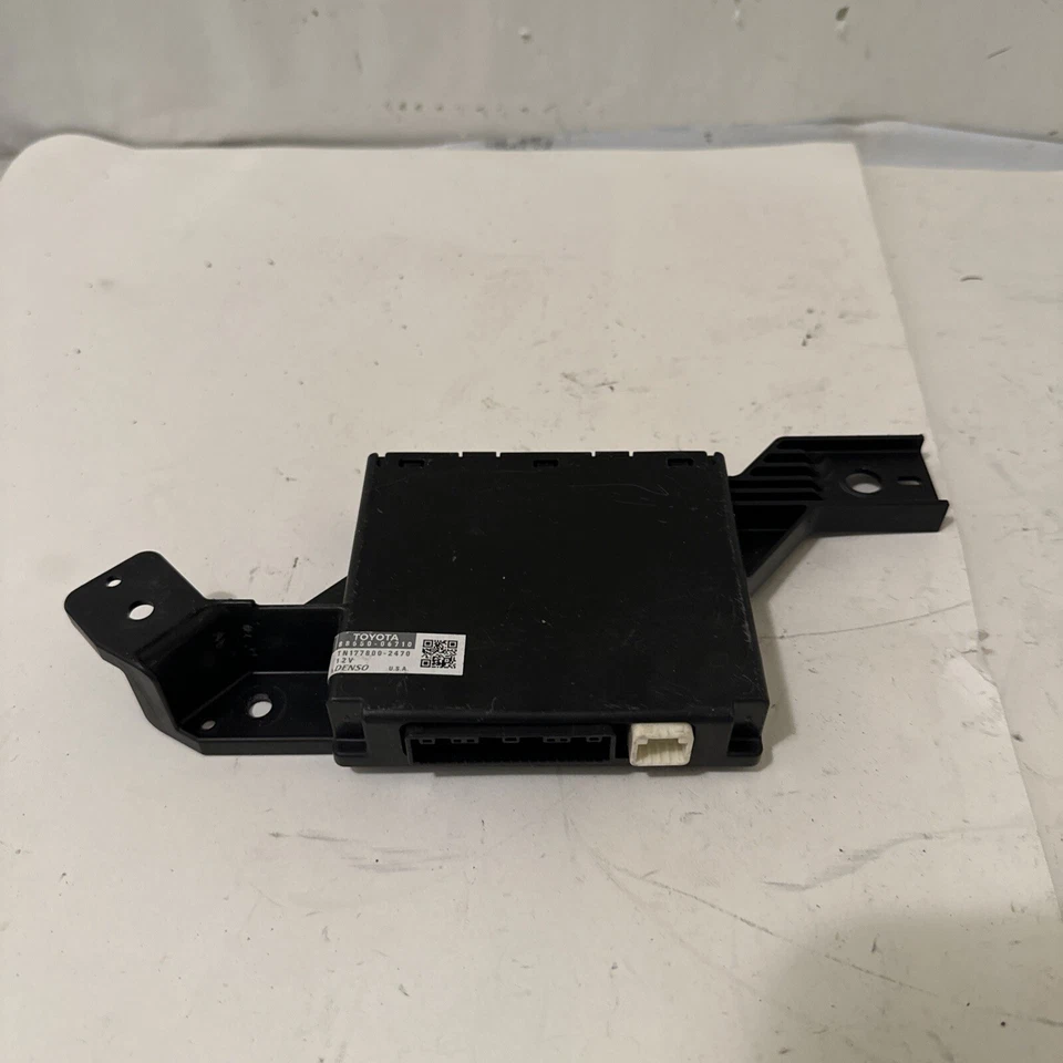 Toyota Camry 2013 módulo de control amplificador de temperatura OEM 8865006710 Foto 3 de 4