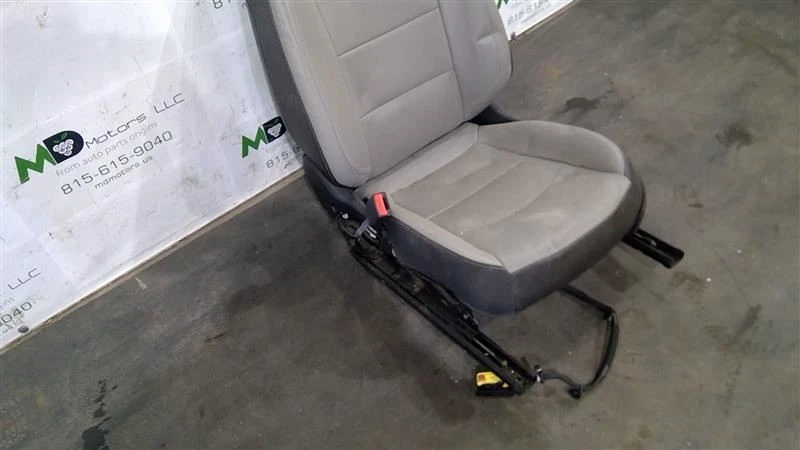 2018-2019 GMC TERRAIN FRONT LEFT SEAT ASSEMBLY CUSHION COVER GRAY  - Image 4 of 4