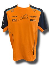LANDO NORRIS SIGNED MCLAREN CASTORE FORMULA 1 T-SHIRT (ACG CERT AG16981)