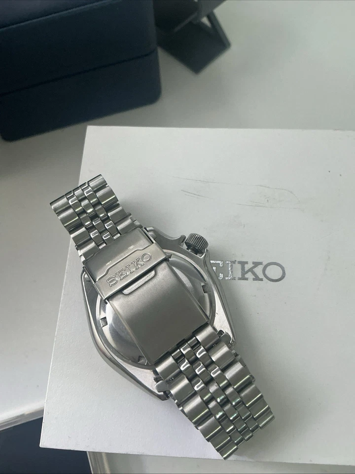 Seiko SKX011 SKX011J Automatic Divers Watch 200m ISO Jubilee, photo 3 of 5
