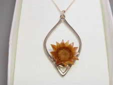STERLING SILVER BLESSING FLOWER PENDANT NECKLACE! NEW WITHOUT TAGS - AMAZING!