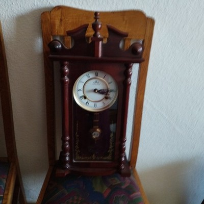 Meister Anker Pendeluhr Wanduhr Regulator geschnitzter Aufsatz Holzgehäuse