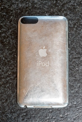 Apple iPod Touch 3rd Generation Black (32 GB) - FOR PARTS - Picture 3 of 3