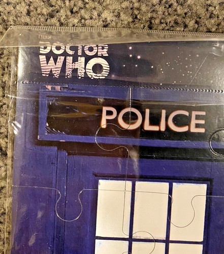 Doctor Who The Tardis Bad Wolf 20 Piece Vinyl Magnetic Jigsaw Puzzle, NEW SEALED - Picture 2 of 5