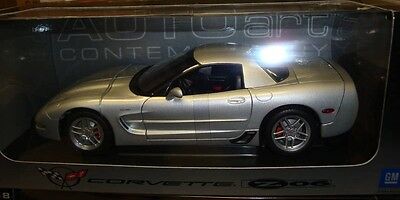 2001 CHEVROLET CORVETTE Z06 C5 SEBRING SILVER by AUTOart 1 2001 CHEVROLET CORVETTE Z06 C5 SEBRING SILVER by AUTOart 1