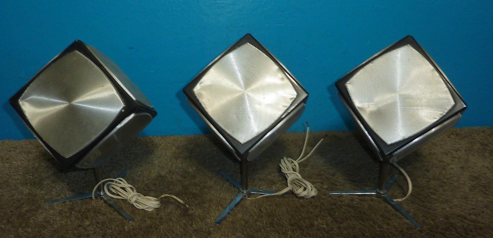 3 Grundig Audiorama 700 Cube Speakers As-Is