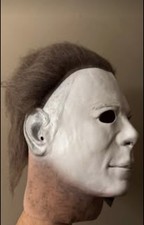 Halloween 2 trick-or-treat Studios mask new with tags Michael Myers