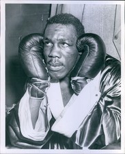1950 Ray Barnes Boxer After Losing Fight Sugar Ray Robinson Sports 8X10 Photo